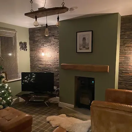 Lovely Semi-beach 2x Pubs -5 Min Walk-pets Welcome-parking-garden 度假居 *
